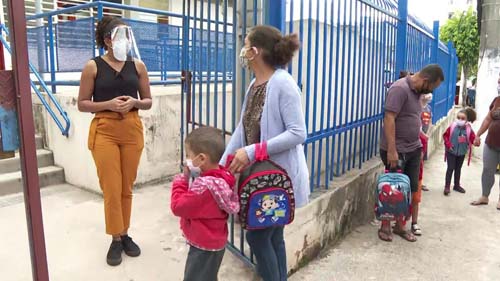 Quase 6 em cada 10 cidades ainda discutem protocolos de segurança para reabrir escolas, aponta pesquisa