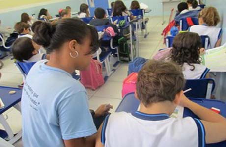 Sinteal lista prefeituras de Alagoas que não pagam Piso do Magistério