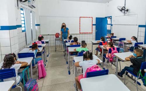Quase 2 mil novos profissionais foram convocados para atuar na educação de Maceió