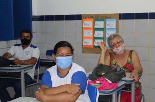 Matrículas para a Educação de Jovens, Adultos e Idosos já estão abertas