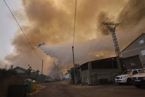 Espanha mobiliza mais tropas para conter incêndios florestais