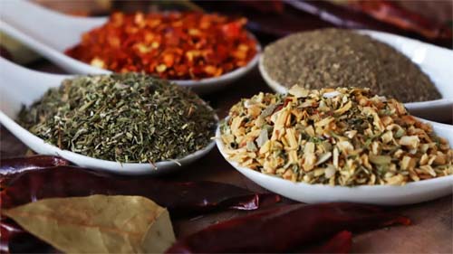 Quatro ingredientes com propriedades anti-inflamatórias que vão além da canela