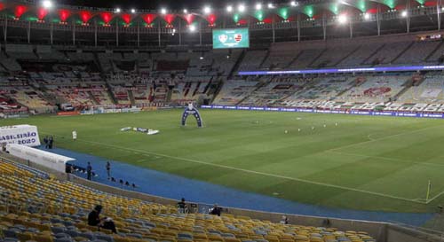 Saúde autoriza volta do público, mas impõe limite de 30% nos estádios