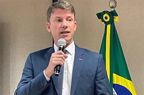 Projeto de Lei para Modernizar a Lei da Aprendizagem Enfrenta Obstruções no Parlamento