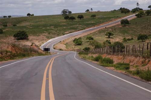 Governador autoriza início das obras da Estrada do Feijão entre Inhapi e Piranhas