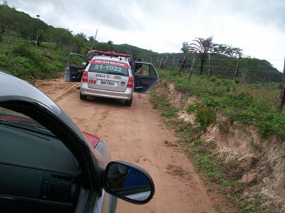 Bandidos que trocaram tiros com a polícia em Inhapi voltam a roubar carro