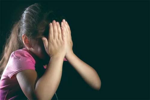 Casal é Detido por Abuso Infantil e Divulgação de Vídeo em Escola Estadual