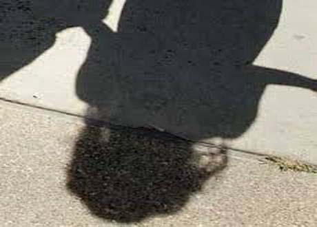 Homem suspeito de estuprar filha é espancado e preso em Maceió