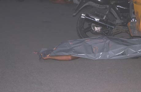 Homem tenta proteger filho de assalto e é morto a tiros no Benedito Bentes