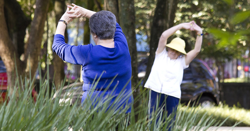 Idosos desidratam facilmente, e em atividades físicas requerem atenção
