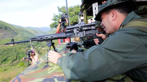 Forças Armadas da Venezuela elevam nível de alerta em meio a confrontos violentos na Colômbia