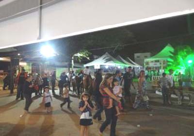 Expoagro segue com leilões e exposição de animais