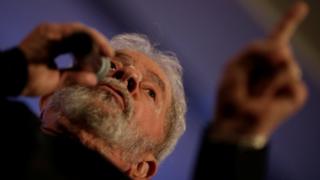 Como lei apoiada por Lula e pelo PT pode tirá-lo das eleições presidenciais