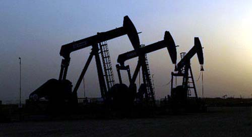 Preços do petróleo se aproximam do maior valor em 7 anos