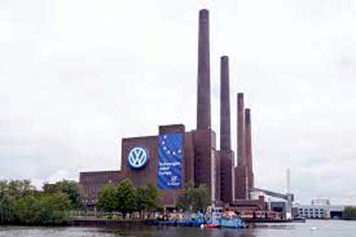 Crise global: Volks reduz produção para um só turno em sua maior fábrica por falta de chips