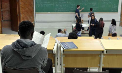 MEC abre 6 mil vagas no ensino superior para estudantes estrangeiros