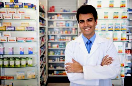 Diário Oficial publica lei que obriga presença de farmacêutico nas drogarias