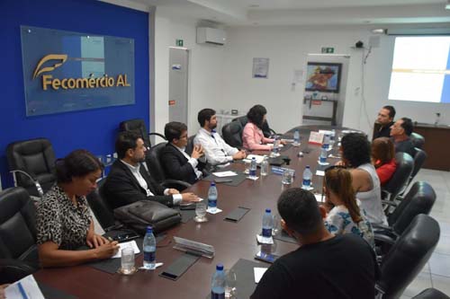 Fecomércio reúne empresários para discutir sobre regulamentação de food trucks