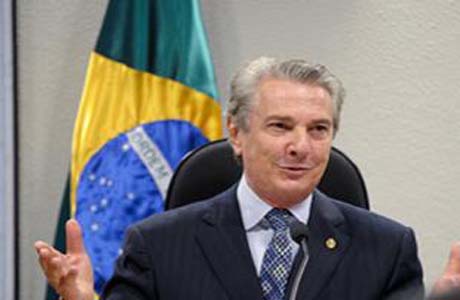 Supremo absolve ex-presidente Collor por desvio de dinheiro