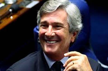 Vídeo: doleiro diz que entregou dinheiro na conta de Collor