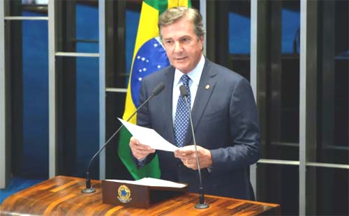 Collor recusa convite de Doria para tomar vacina