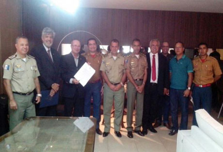 Governo envia projeto de realinhamento salarial dos militares à Assembleia