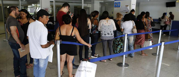Força tarefa para reduzir fila do INSS terá 9.500 servidores