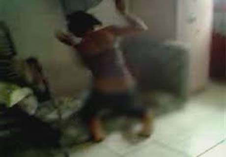 Filha é acusada de agredir o próprio pai