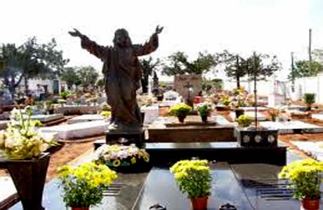 Nossos respeitos aos mortos...Dia dos Fiéis Defuntos