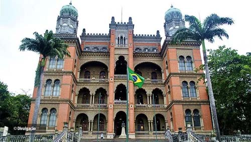 Defesa da ciência vira disciplina obrigatória nos cursos de Saúde