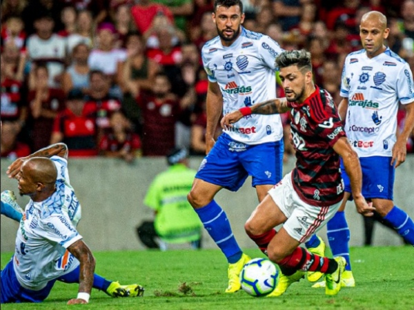 CSA desperdiça chances e acaba derrotado pelo Flamengo por 1x0, no Maracanã