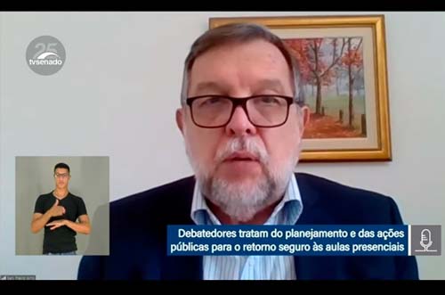 Especialistas defendem diagnóstico e investimento em conectividade para reestruturar educação  