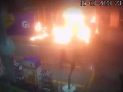 Grupo coloca fogo em posto de combustíveis em Natal