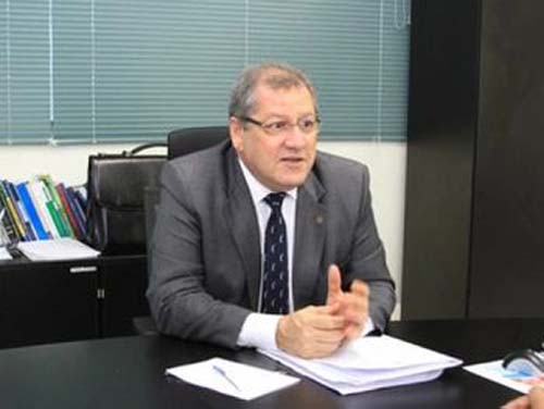 AL aciona Justiça para reaver R$ 4,4 milhões repassados para aquisição de respiradores