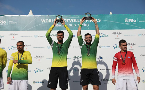 Dupla de alagoanos conquista título mundial no futevôlei