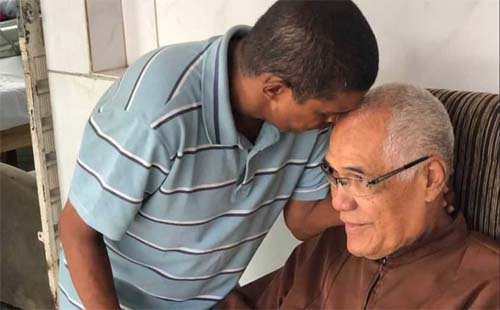 Frei que mantém 80 mendigos e doentes em Maceió sofre AVC; entidade pede ajuda à população