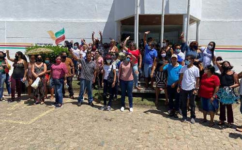 Servidores paralisam atividades por 24h para reivindicação salarial