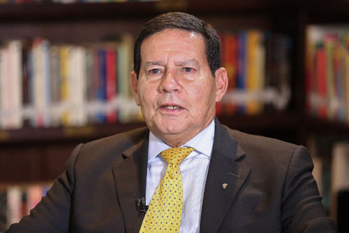 Governo mantém negociação para que países liberem recursos à Amazônia