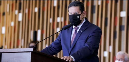 Mourão sinaliza reforma ministerial e possível saída de Araújo do Itamaraty