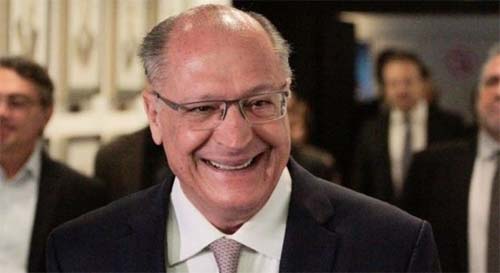 Alckmin assume meta de acabar com o IPI na reforma tributária 
