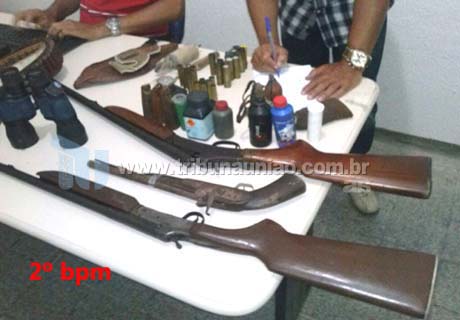 Após denuncia, PM prende acusado de tráfico de drogas e porte ilegal de armas em Canastra  