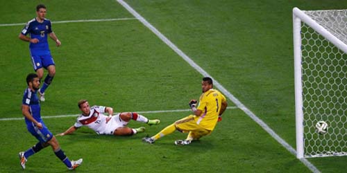 Alemanha é tetra no Maracanã ao furar retranca Argentina na prorrogação