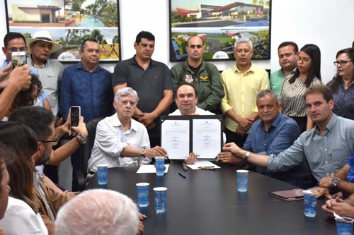 Governador assina ordem de serviço para recuperação do Aeroporto de Arapiraca
