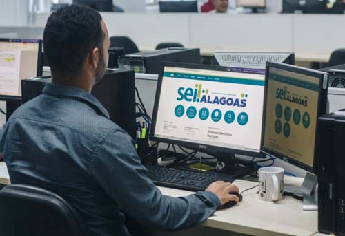 Sem data: Governo divulga diretrizes para volta de atividades presenciais no Executivo