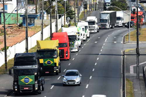 Greve dos caminhoneiros começa nesta segunda; ministro diz que não há como cumprir demandas