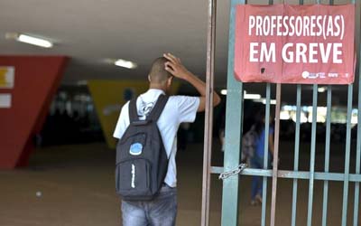 TJ declara greve dos servidores da Educação ilegal