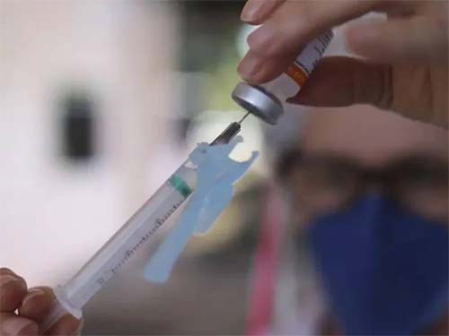 País vai vacinar humanos contra gripe aviária