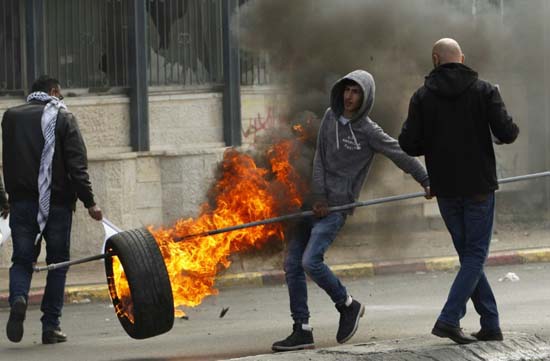 Israelenses e palestinos vivem sem esperança de paz 25 anos após Oslo