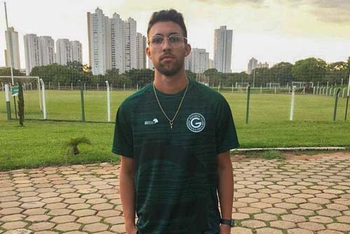 Meio-campista do Goiás leva dois tiros em confusão em boate