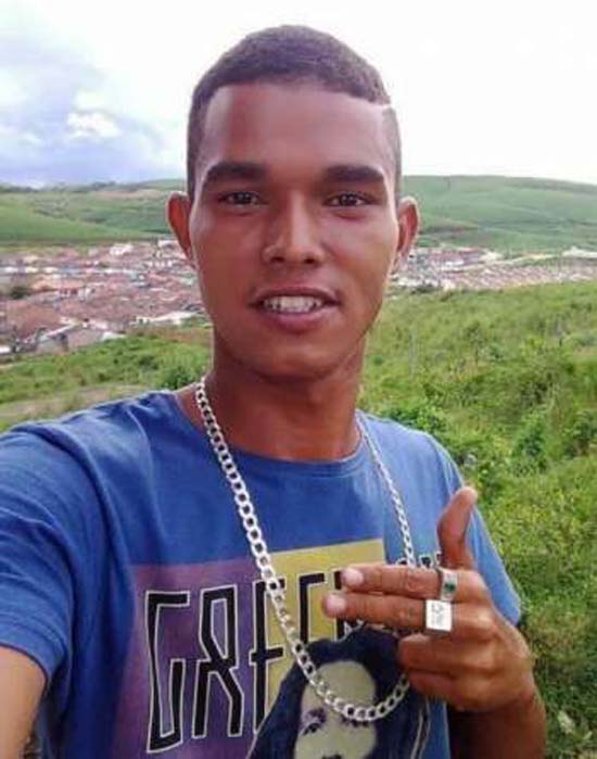 Adolescente é assassinado com tiro na cabeça em canavial